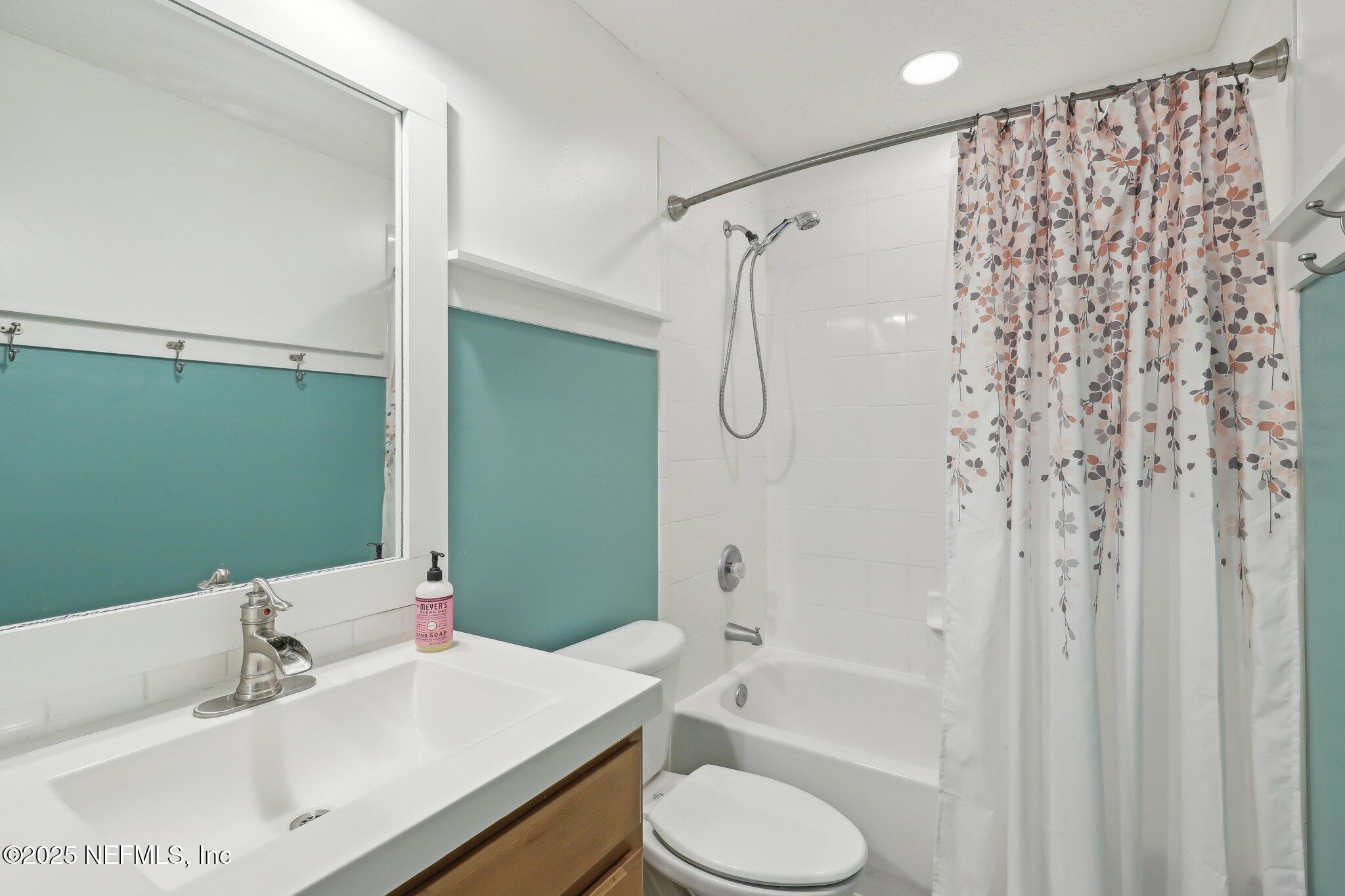 1821 W WINDY Way, St. Johns