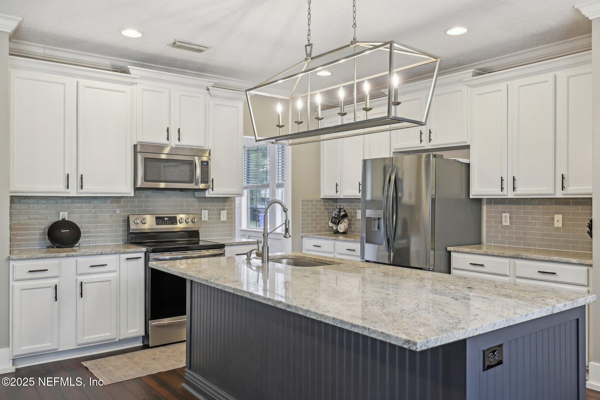 1821 W WINDY Way, St. Johns