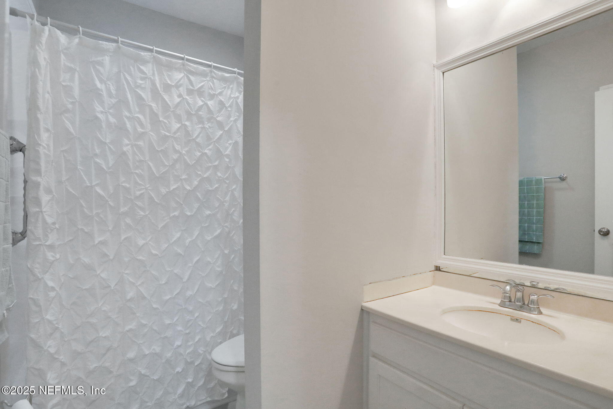 1303 WOOD HILL Place, 1303