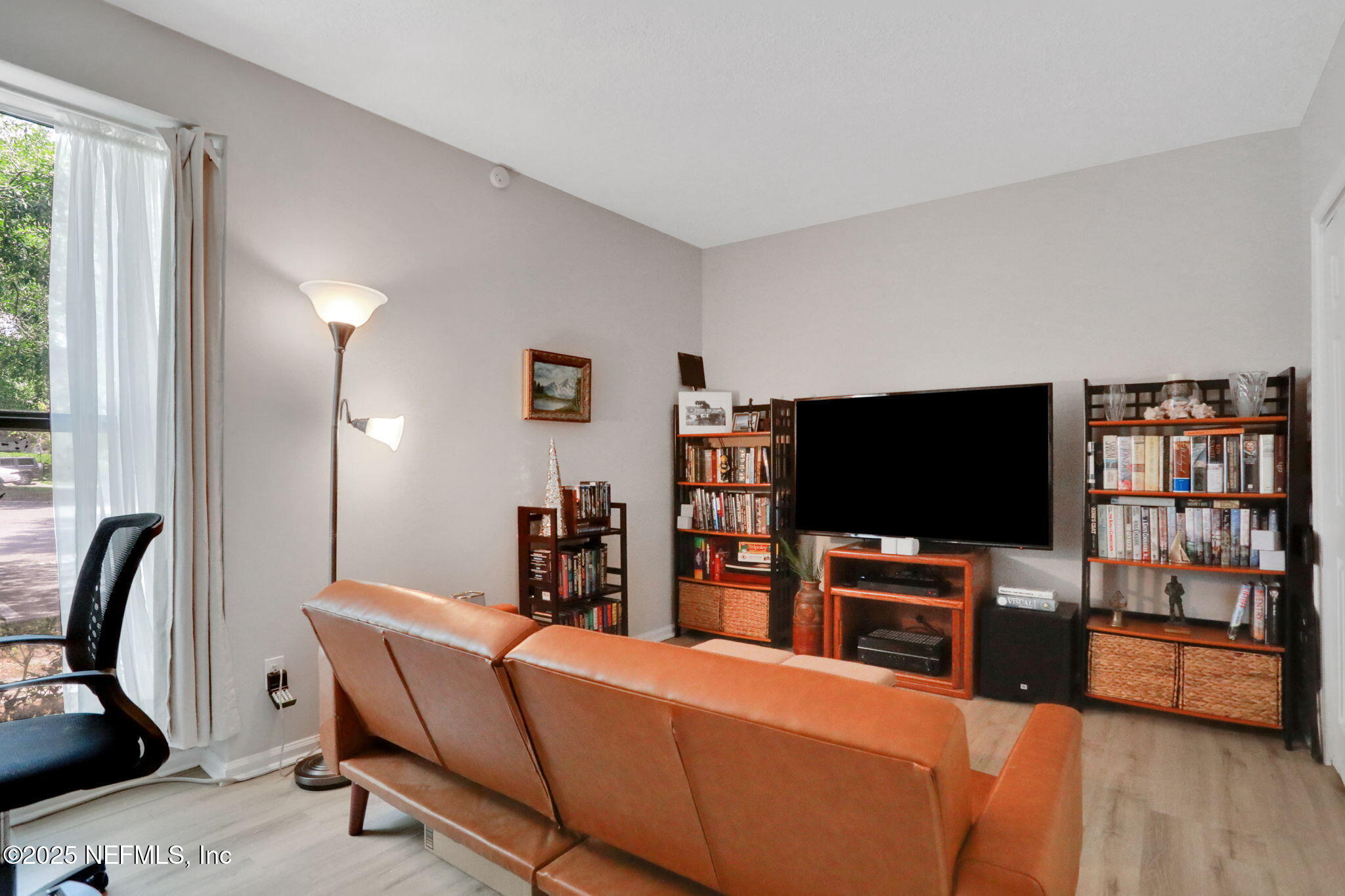 1303 WOOD HILL Place, 1303