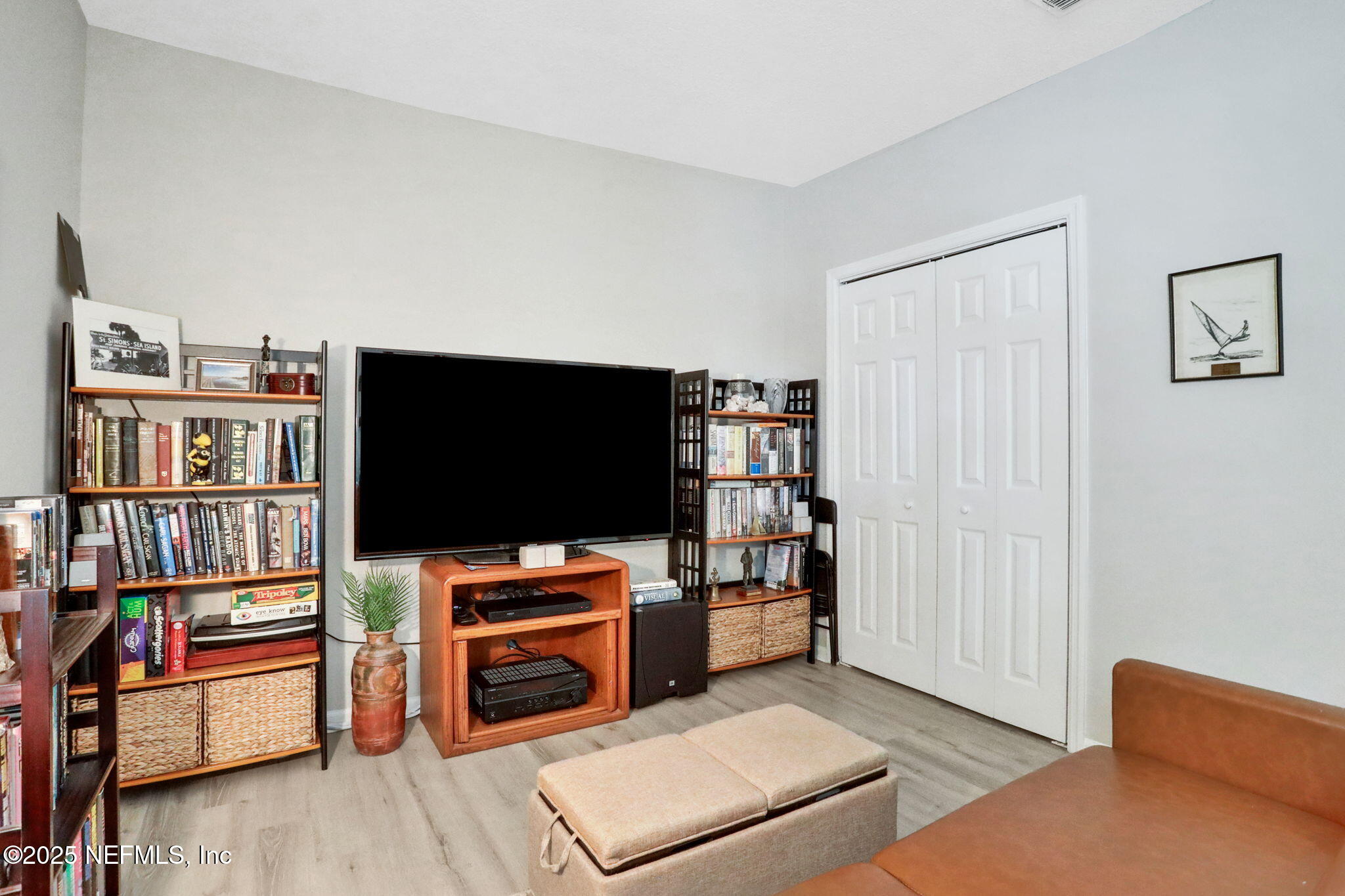 1303 WOOD HILL Place, 1303