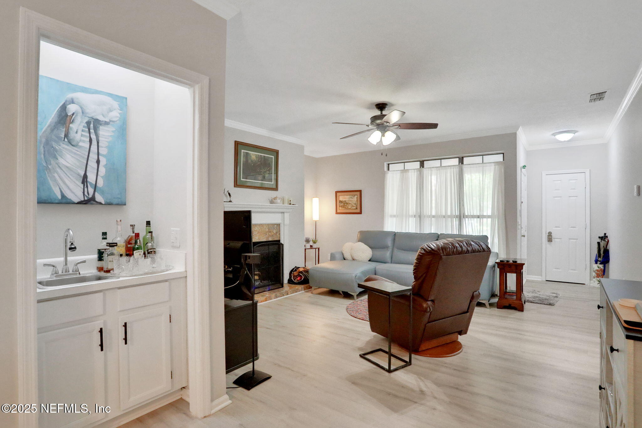 1303 WOOD HILL Place, 1303