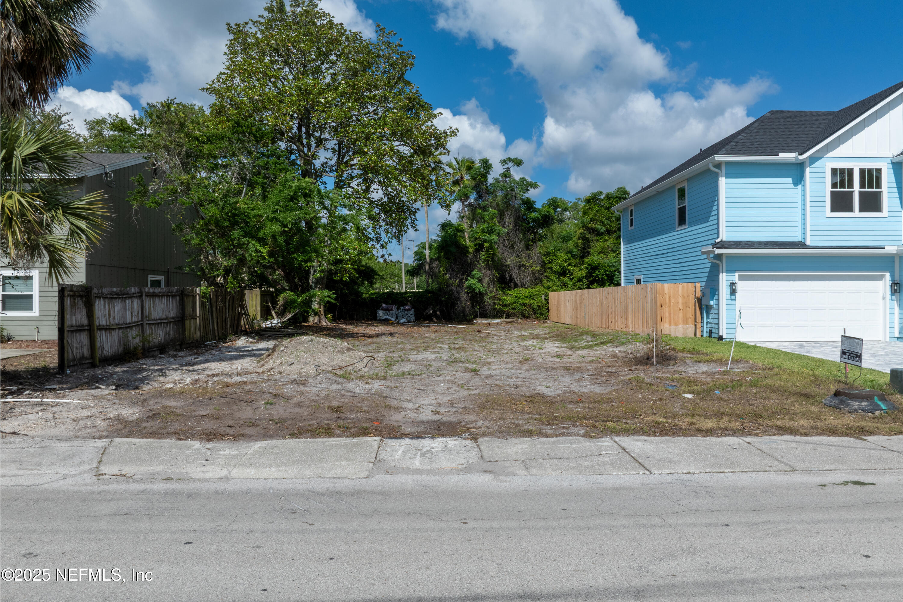 260 S 10TH Street