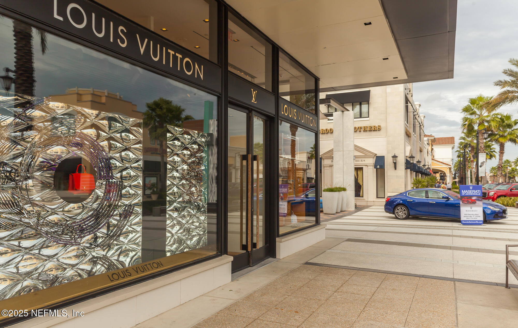 1077 WATERFALL Drive