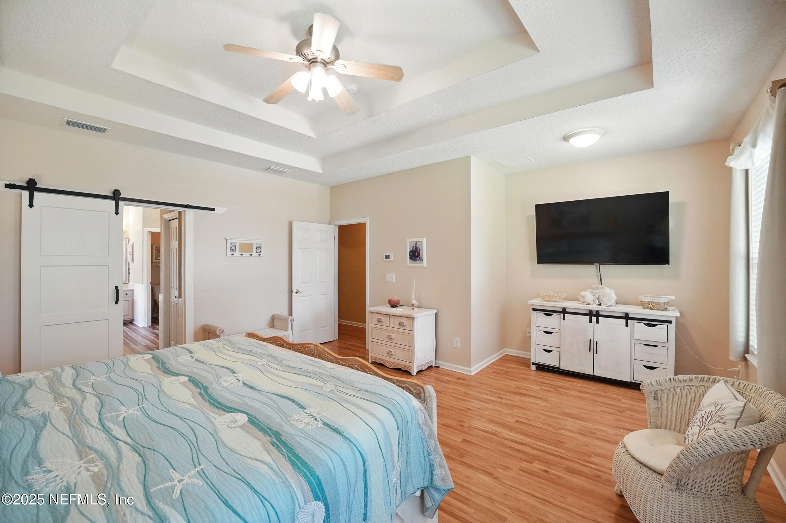 1077 WATERFALL Drive