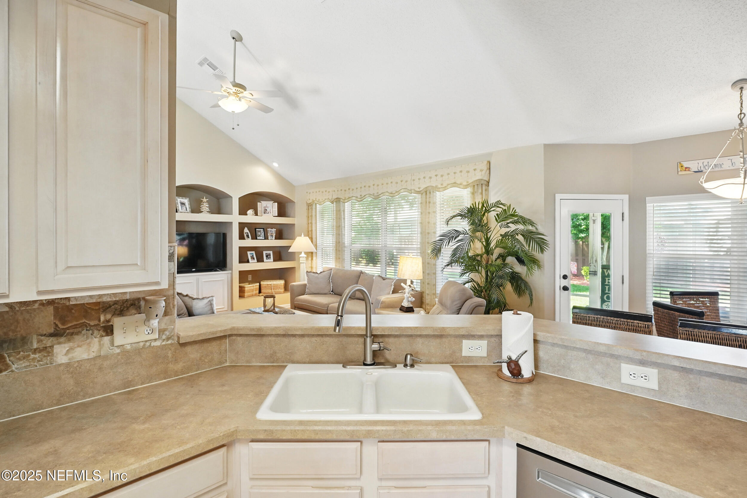 1077 WATERFALL Drive