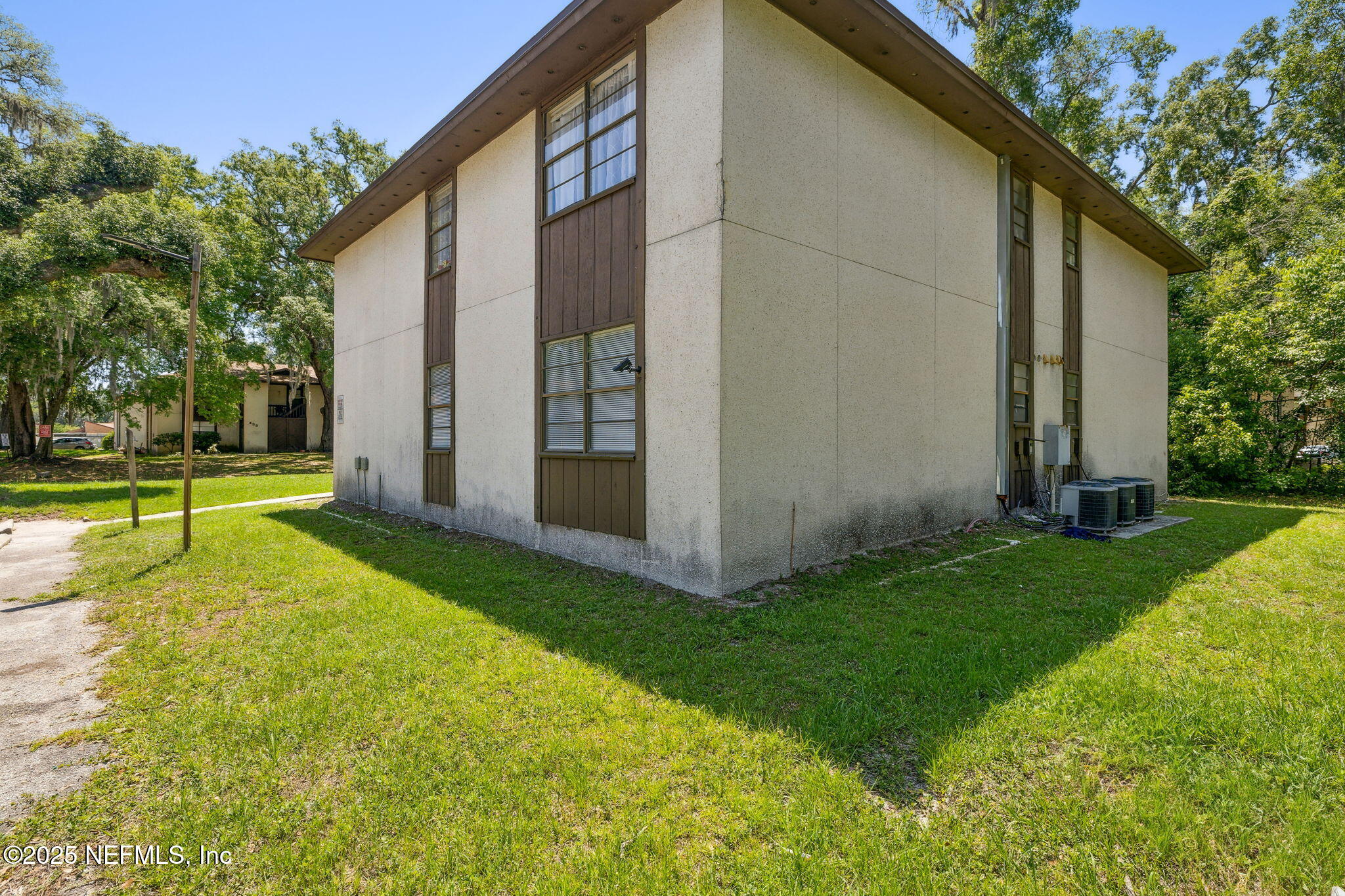 458 BENTWOOD Lane