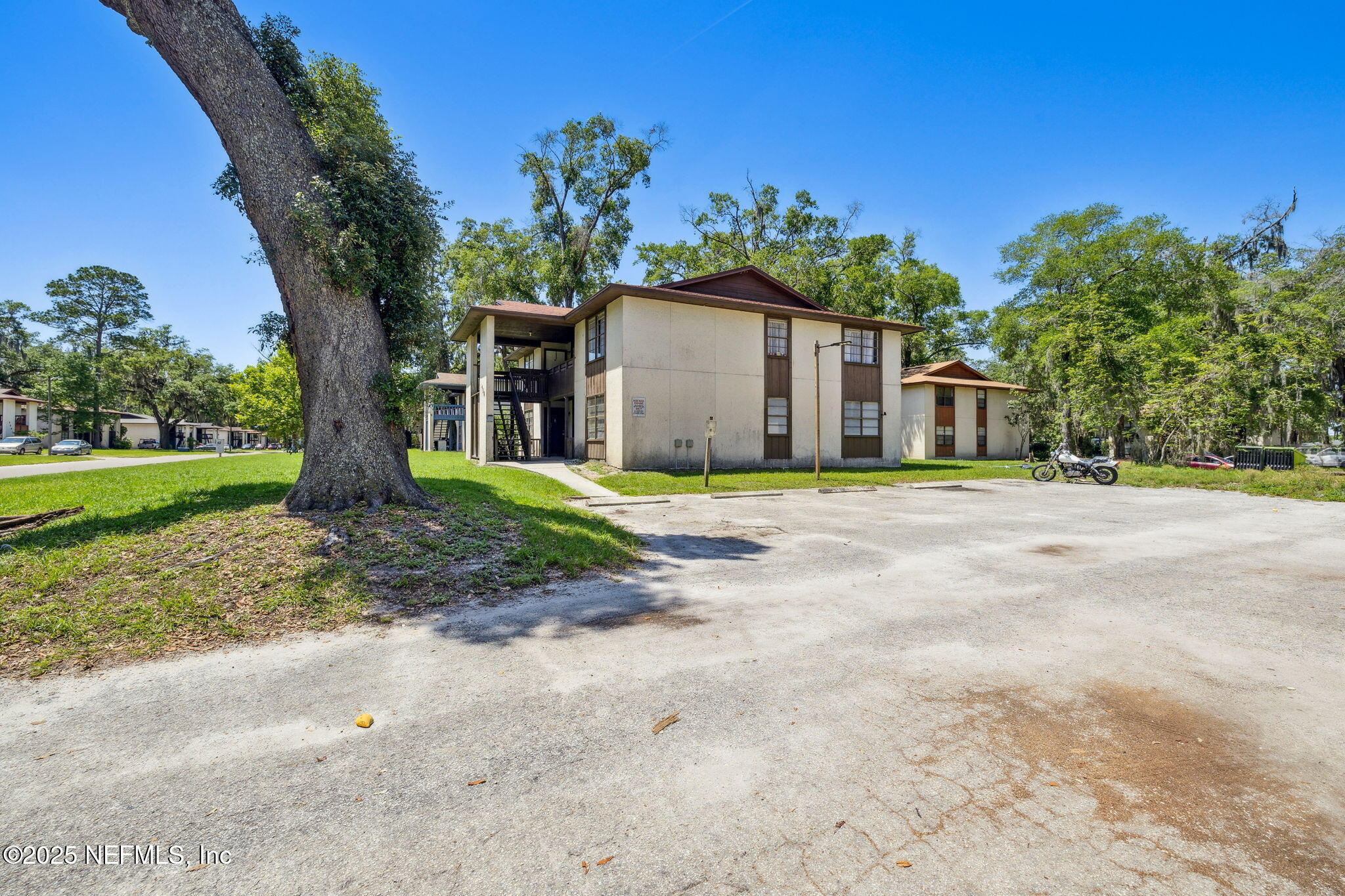 458 BENTWOOD Lane