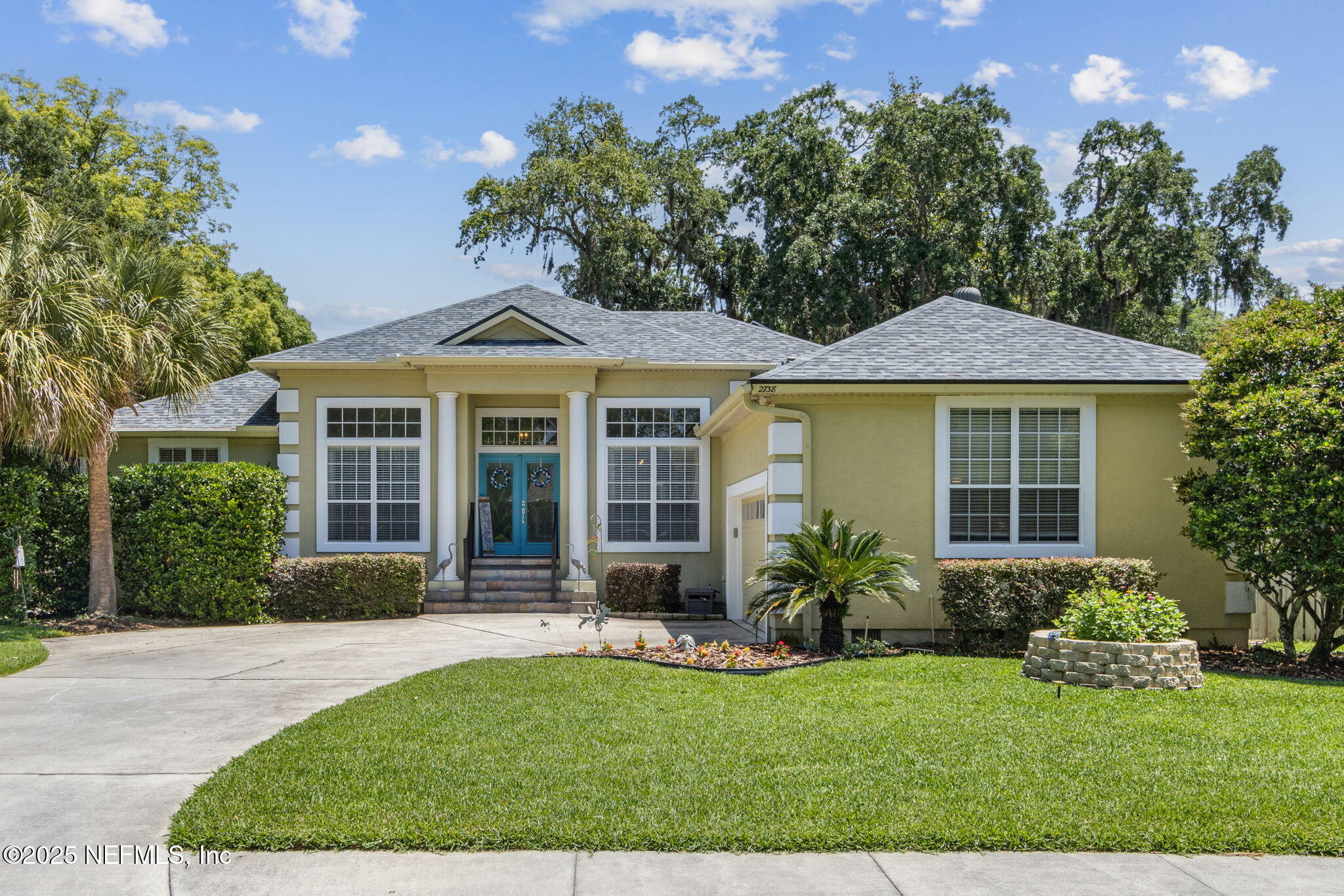 2738 SEA GROVE Lane