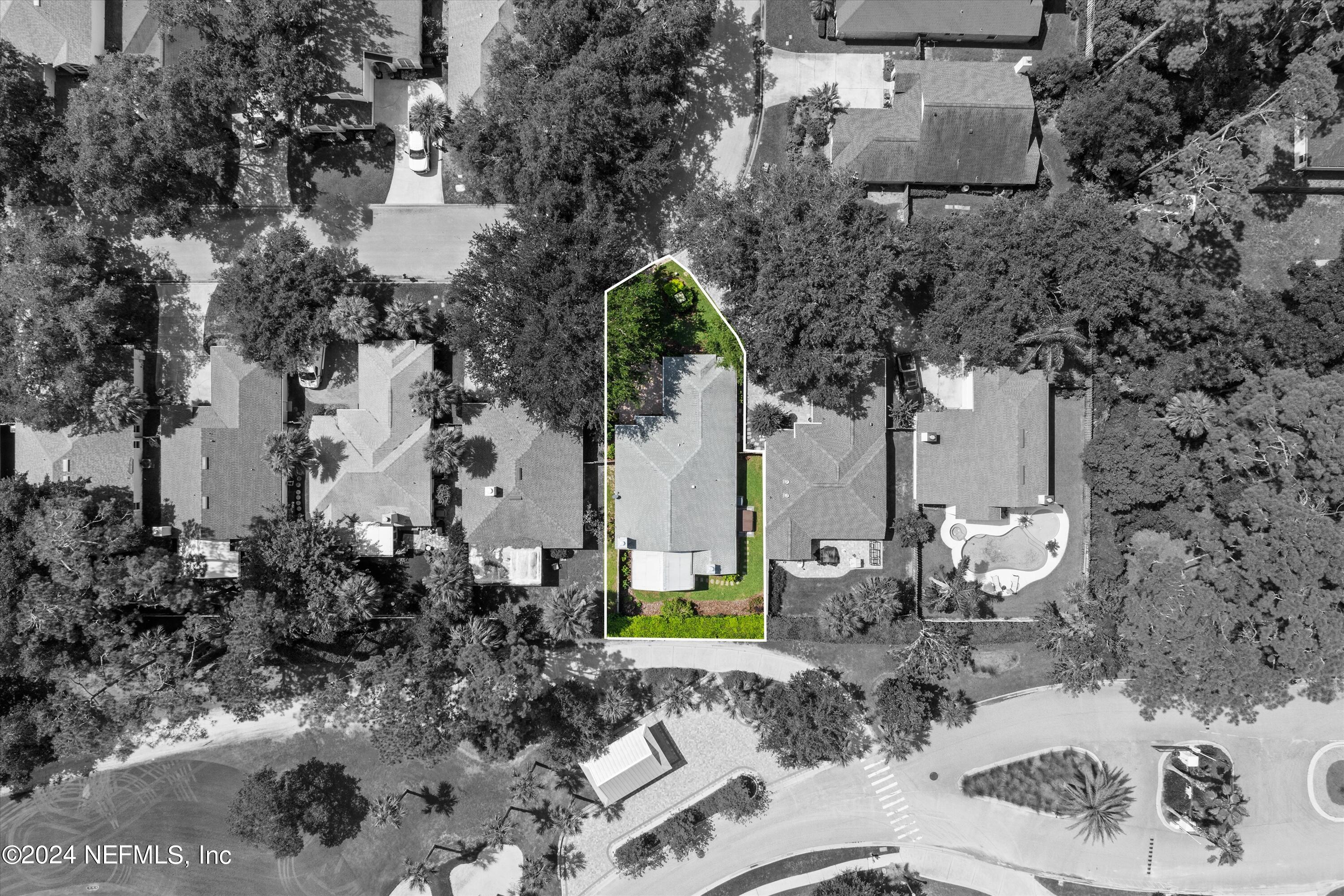 1669 LINKSIDE Court N