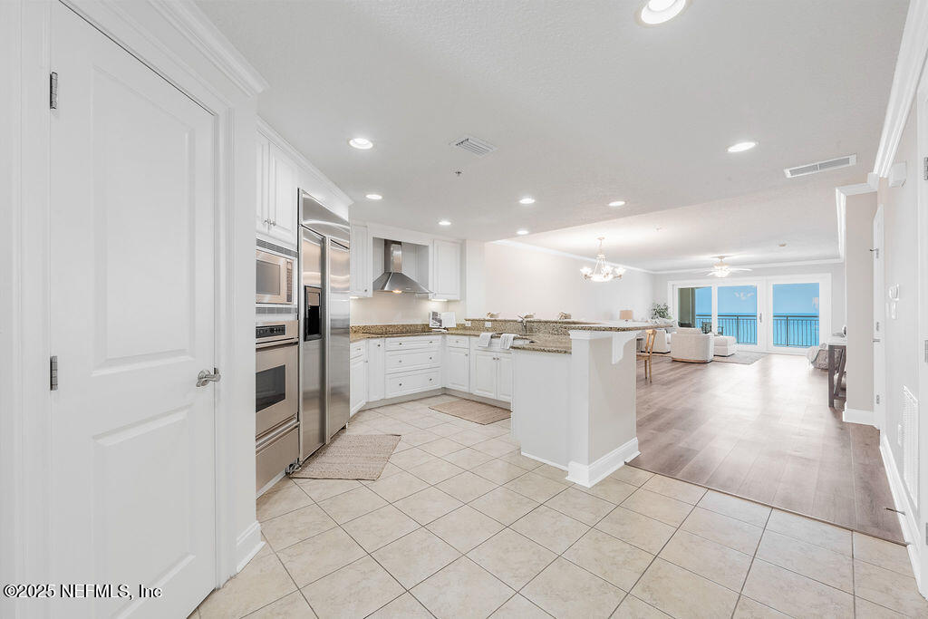 1201 1ST Street N, 1002