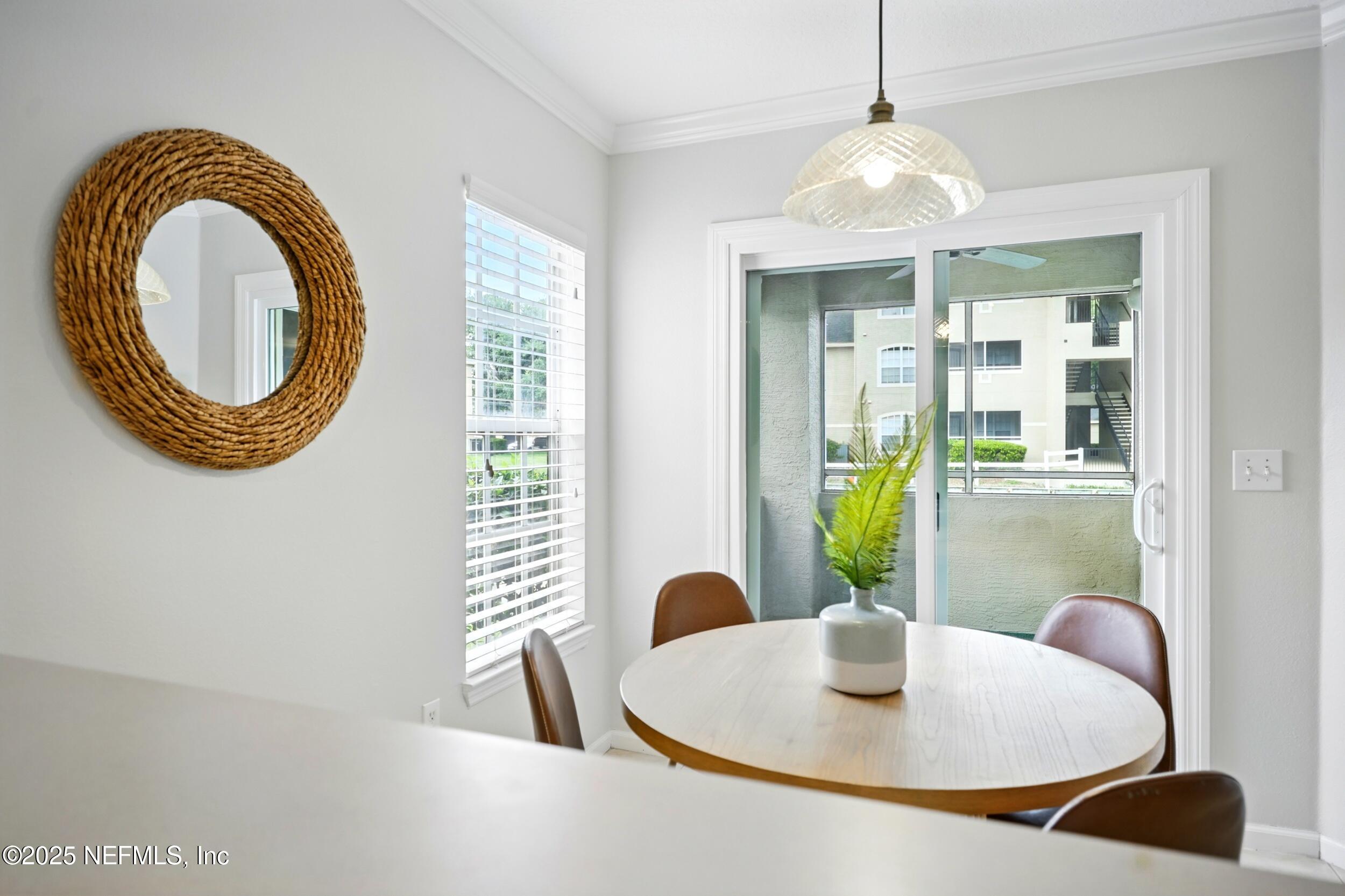 1655 THE GREENS Way, 2612