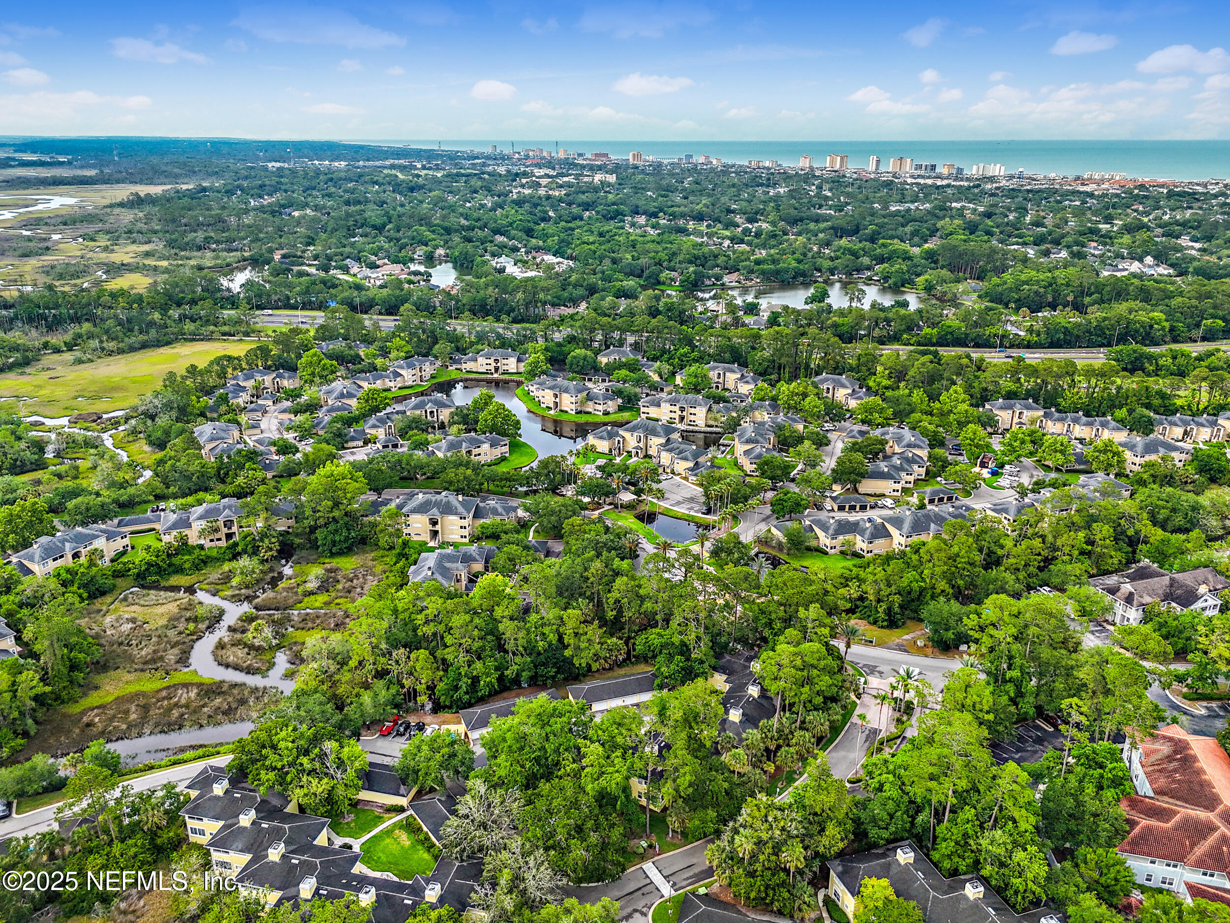 1655 THE GREENS Way, 2612