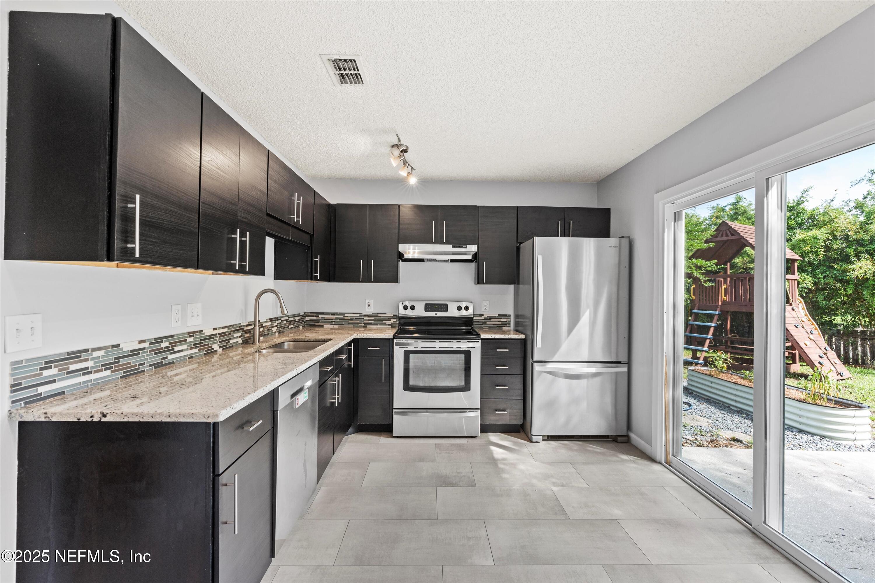 11345 SKIMMER Court