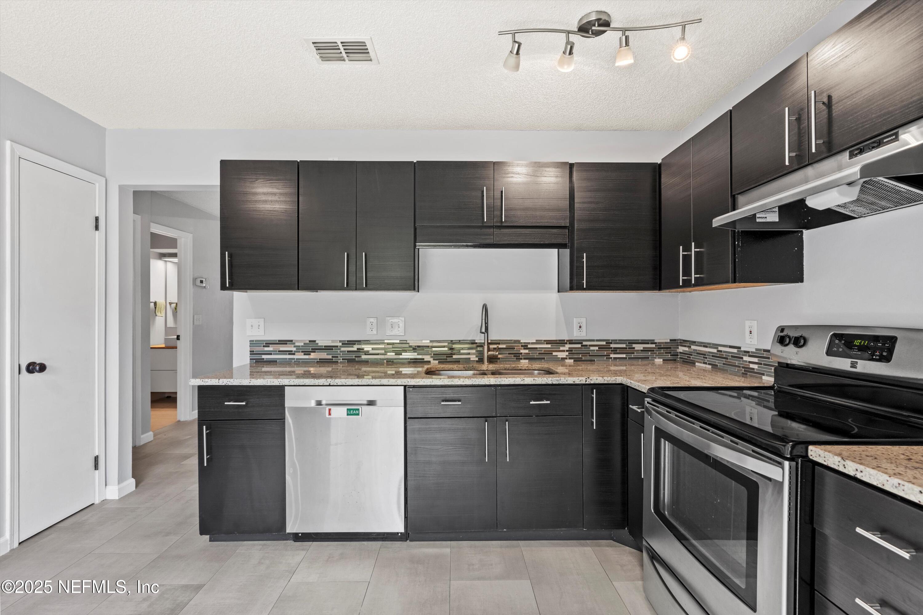11345 SKIMMER Court