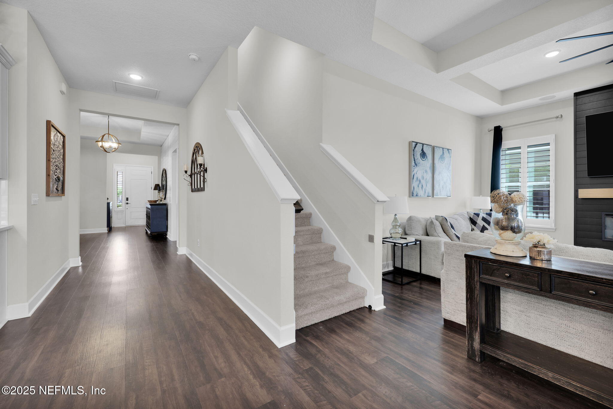61 SUNBURST Court