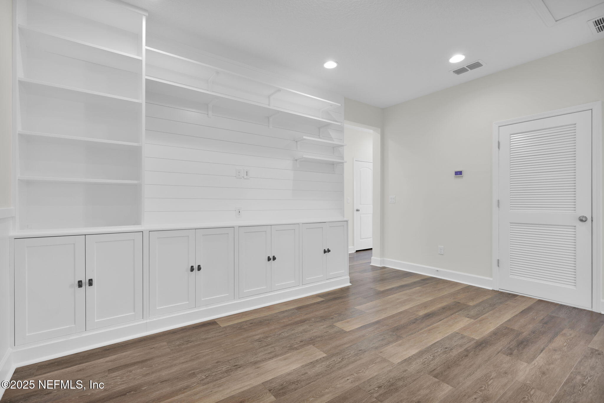 24 FORTRESS Avenue
