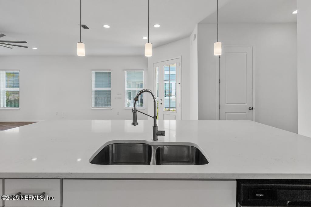 475 MARQUESA Circle, St. Johns