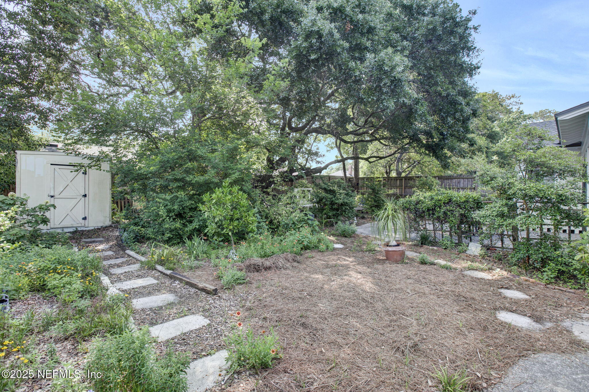 1409 MONTICELLO Road