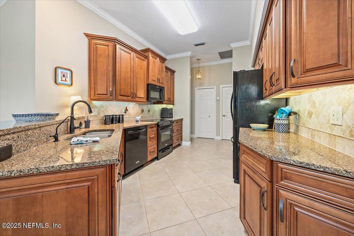 6541 BURNHAM Circle