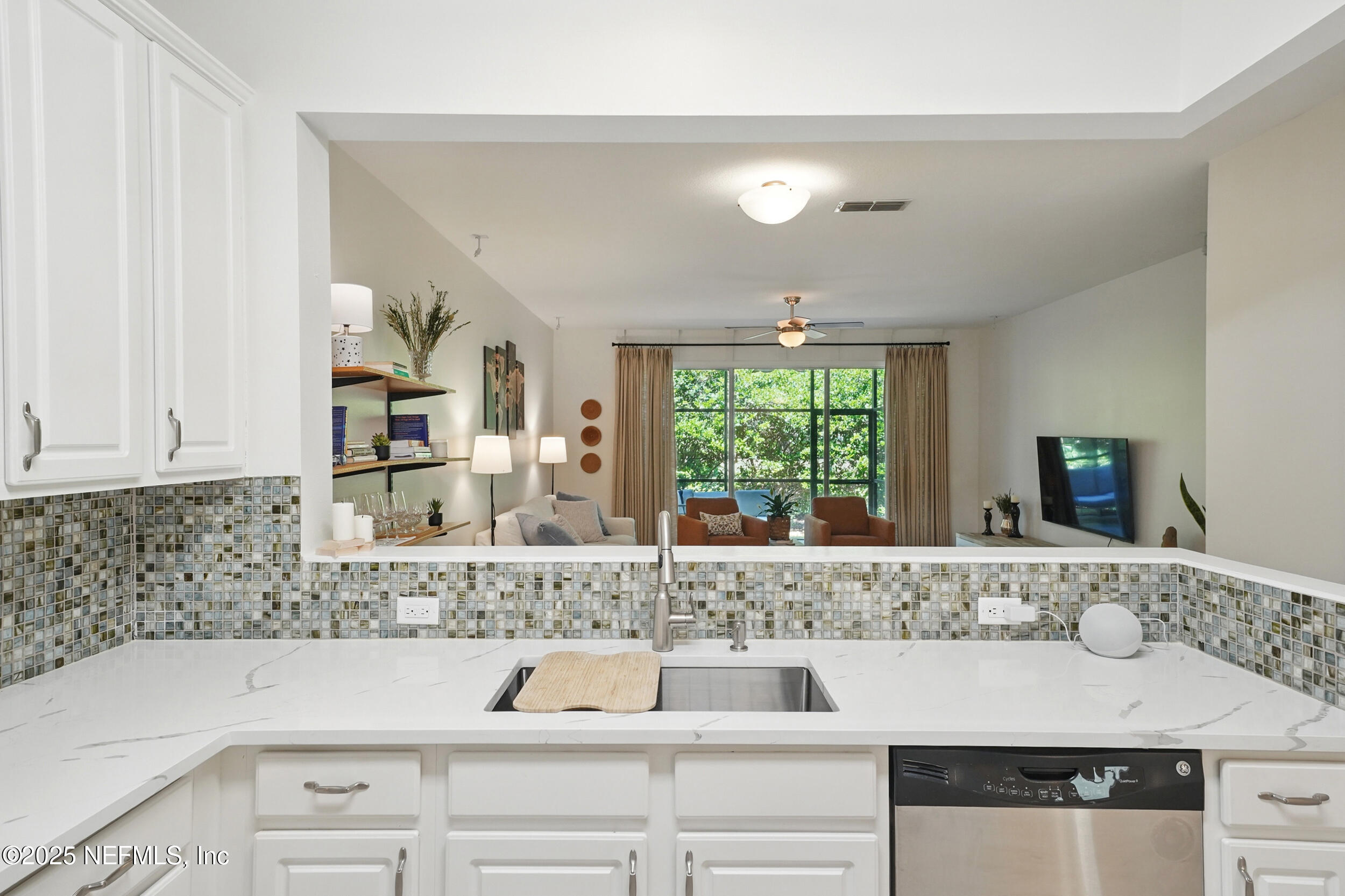 7566 SCARLET IBIS Lane