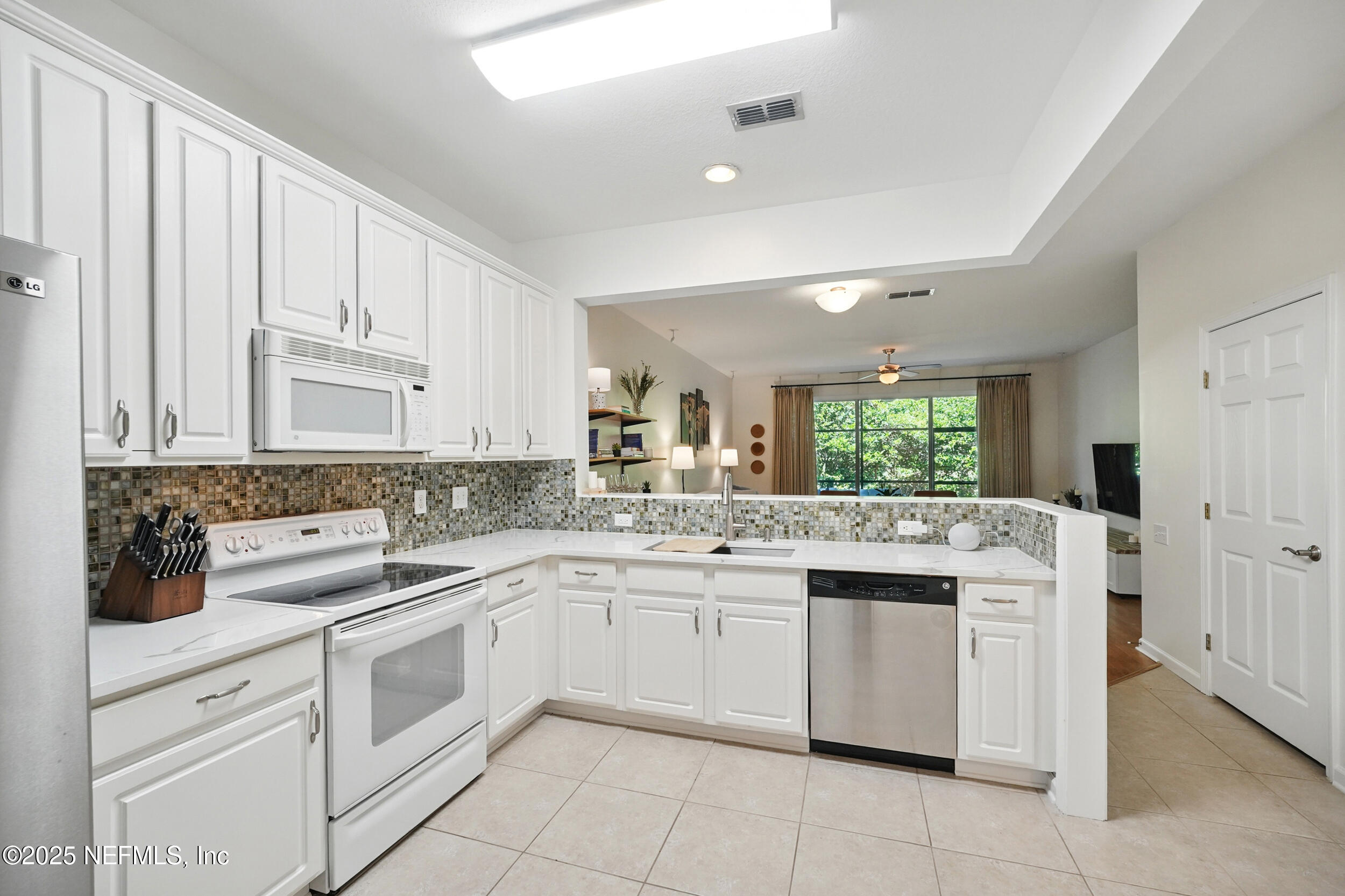 7566 SCARLET IBIS Lane