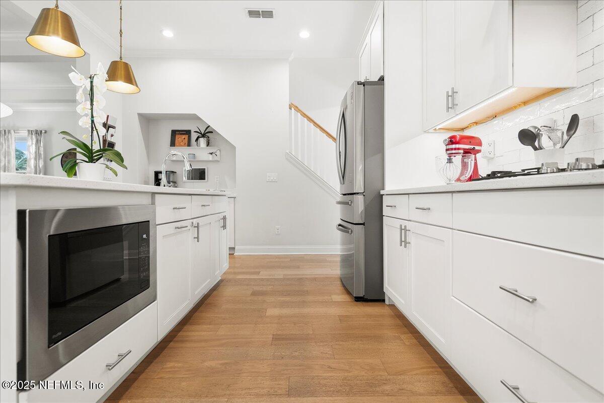 3850 BOONE PARK Avenue