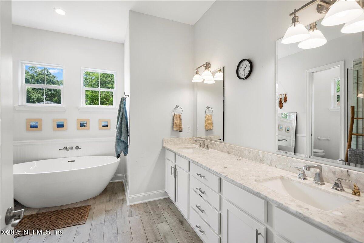 3850 BOONE PARK Avenue