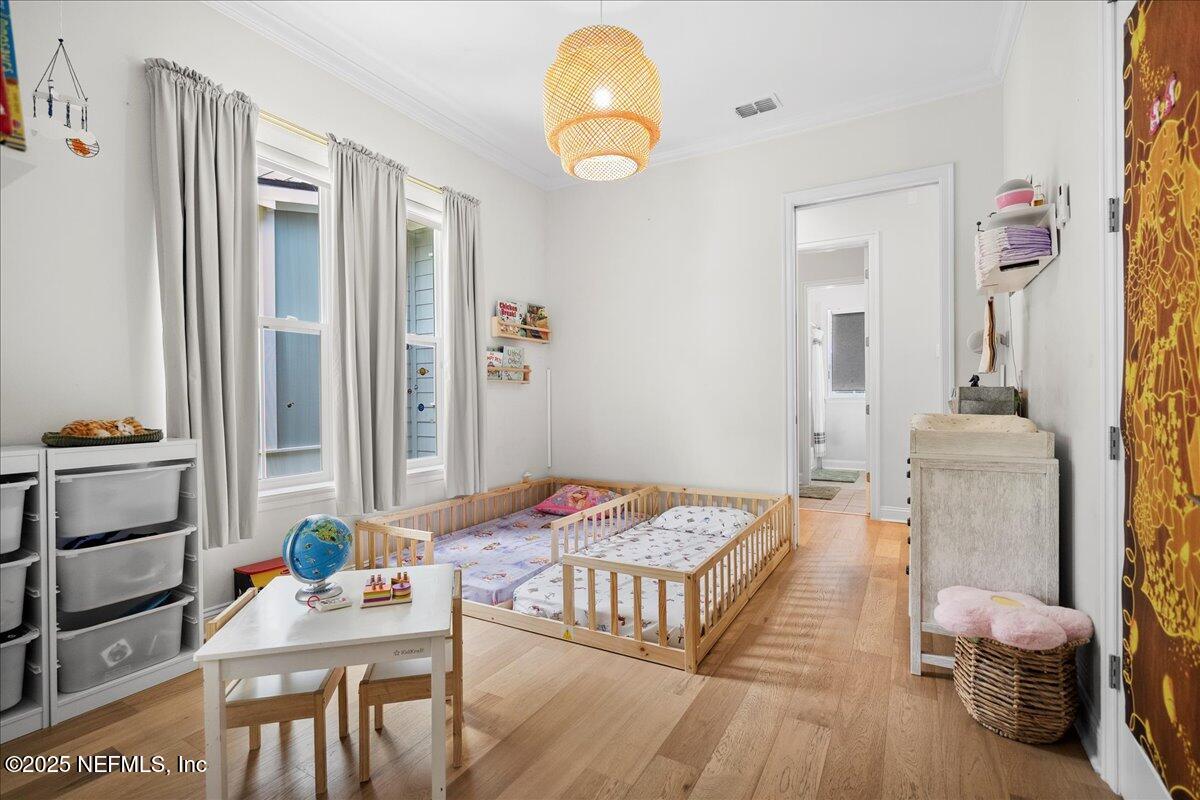 3850 BOONE PARK Avenue