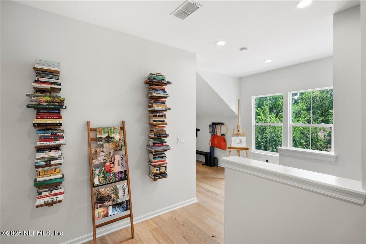 3850 BOONE PARK Avenue