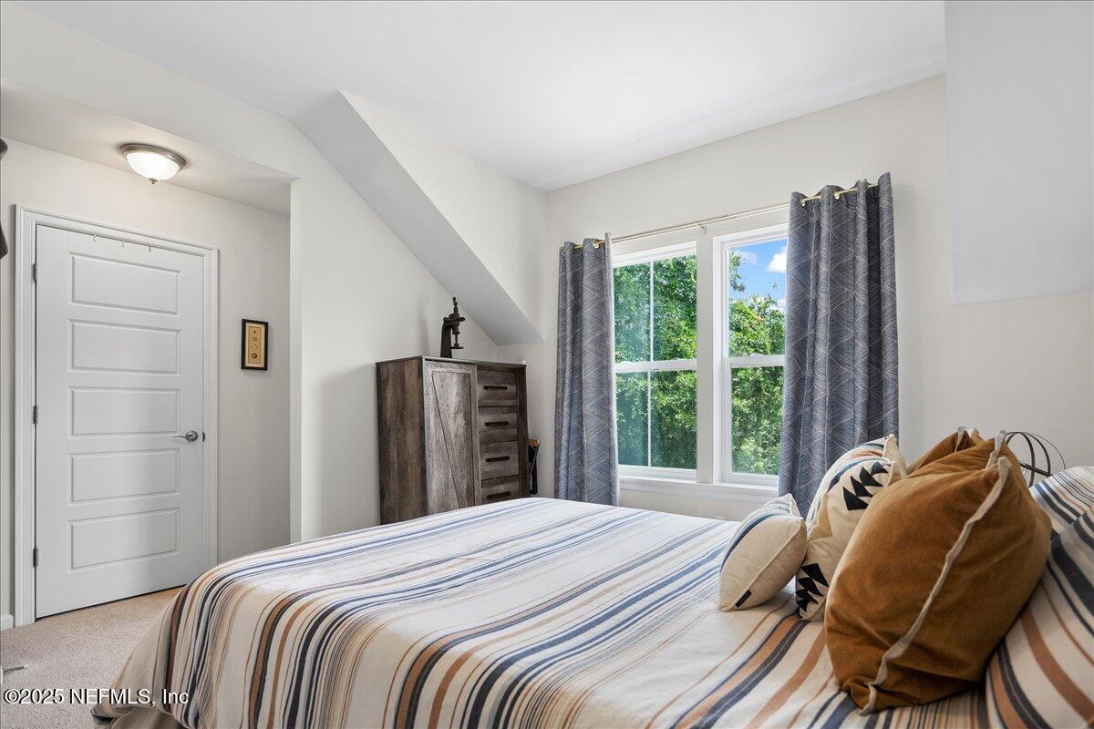 3850 BOONE PARK Avenue