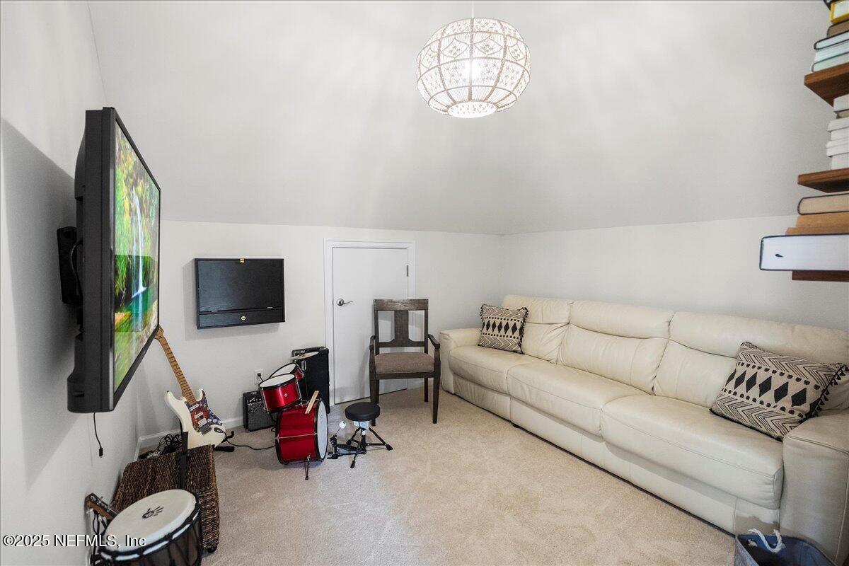 3850 BOONE PARK Avenue