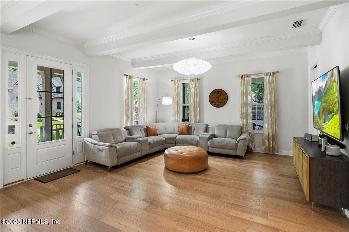 3850 BOONE PARK Avenue