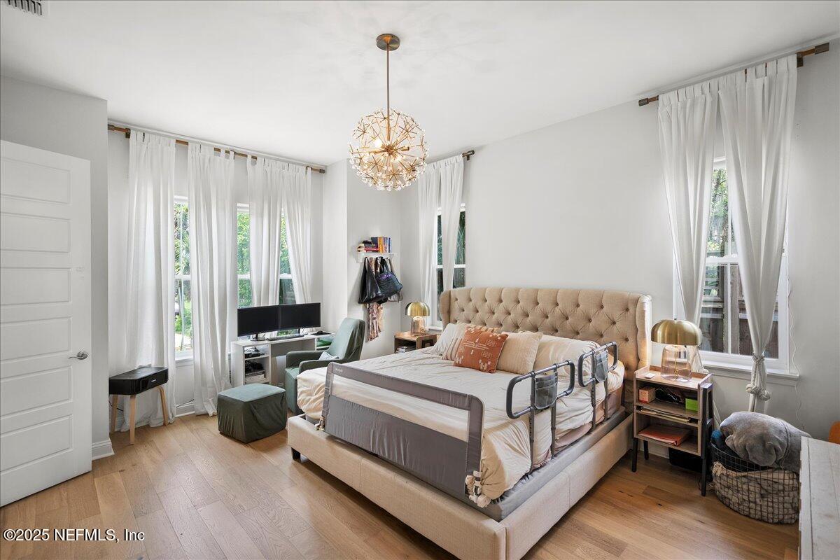 3850 BOONE PARK Avenue