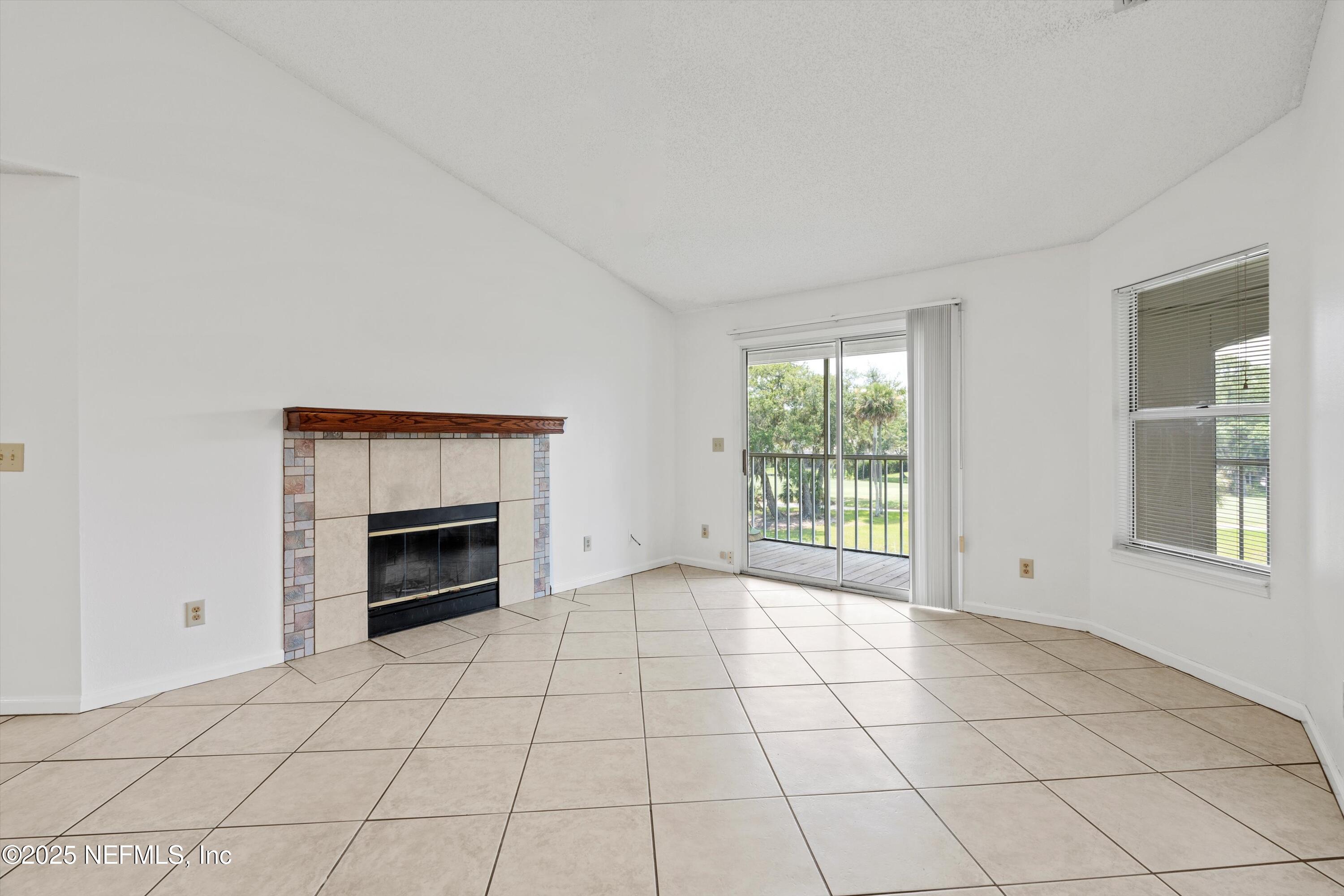 900 IRONWOOD Drive, 934