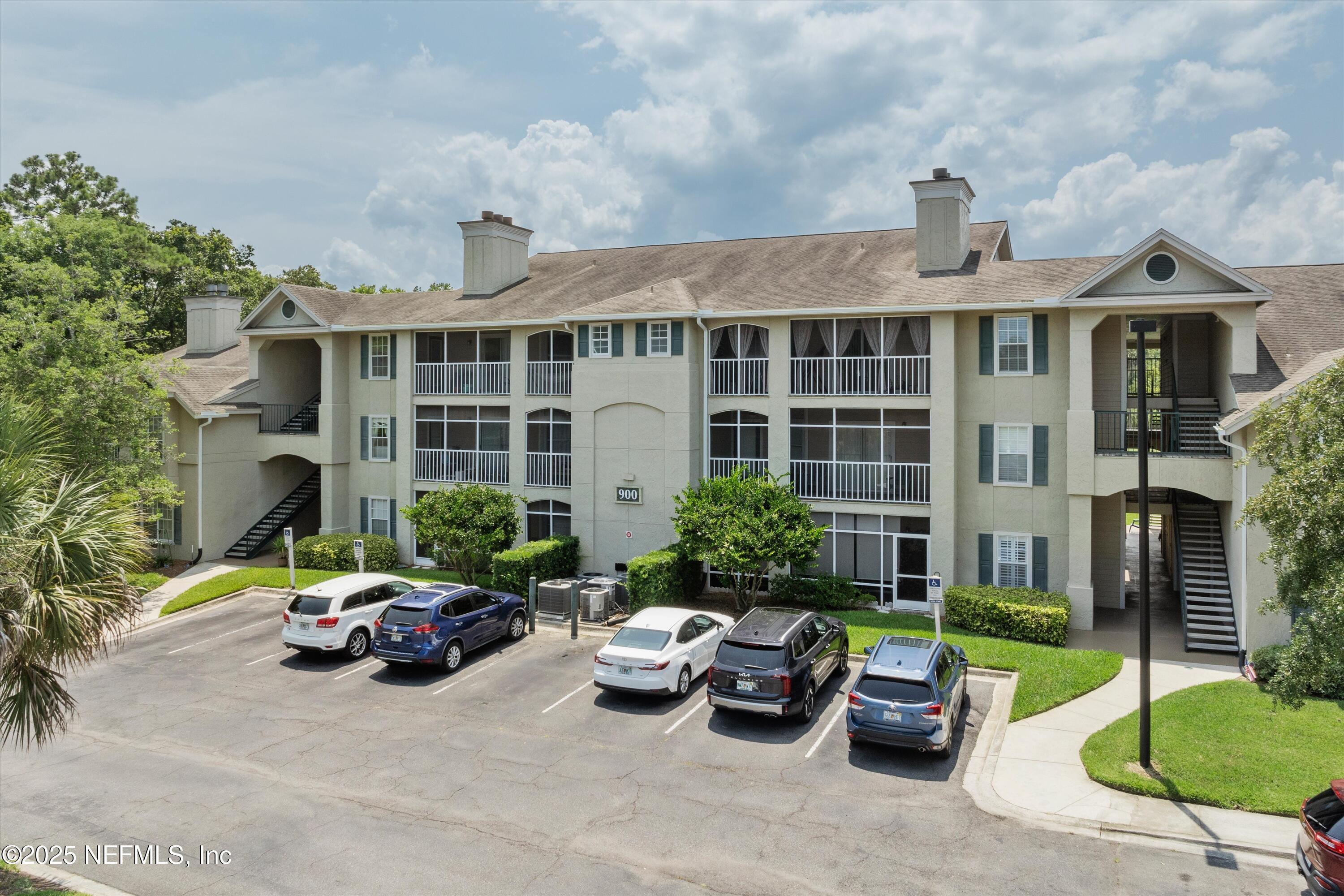 900 IRONWOOD Drive, 934