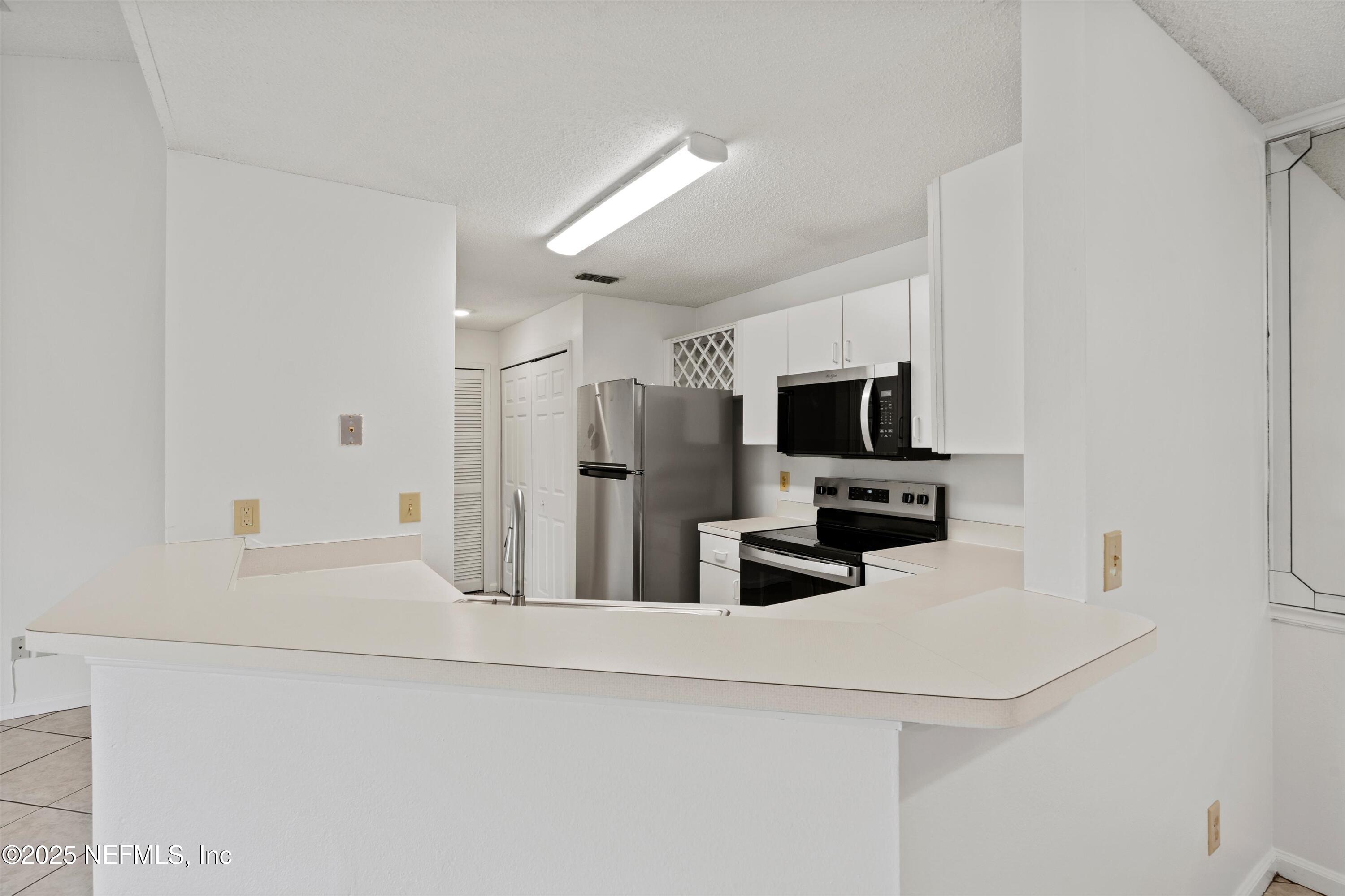 900 IRONWOOD Drive, 934