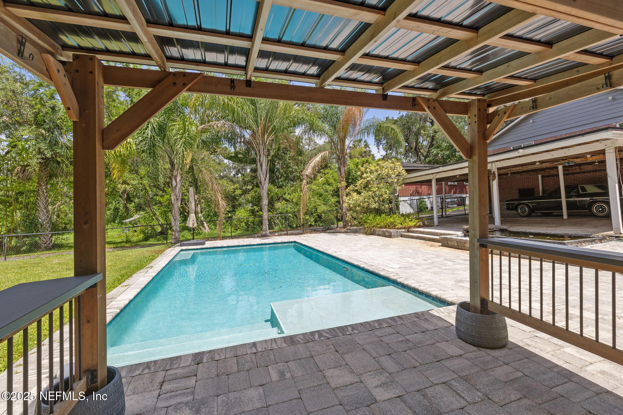 4341 WOODMERE Street