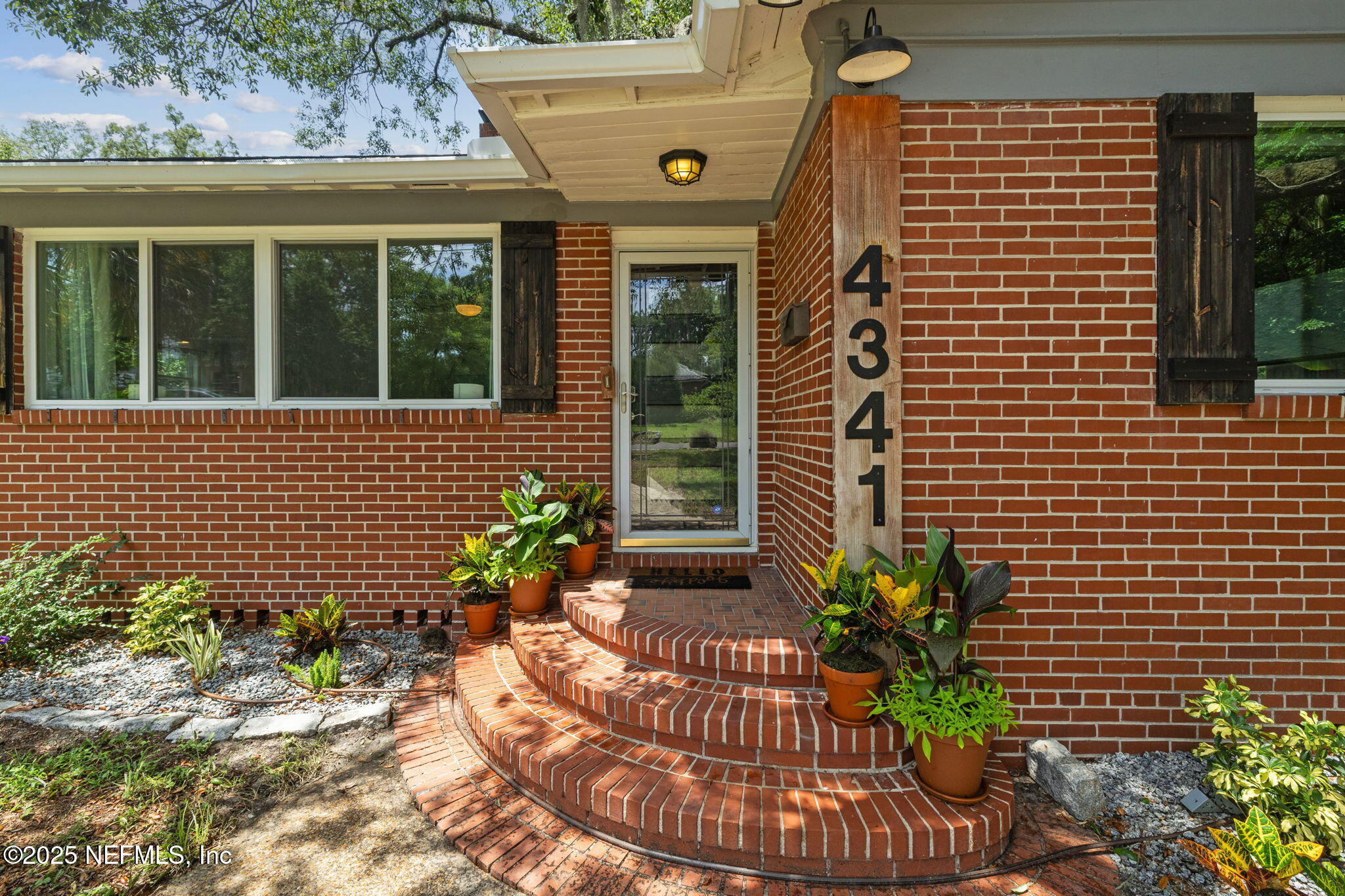 4341 WOODMERE Street