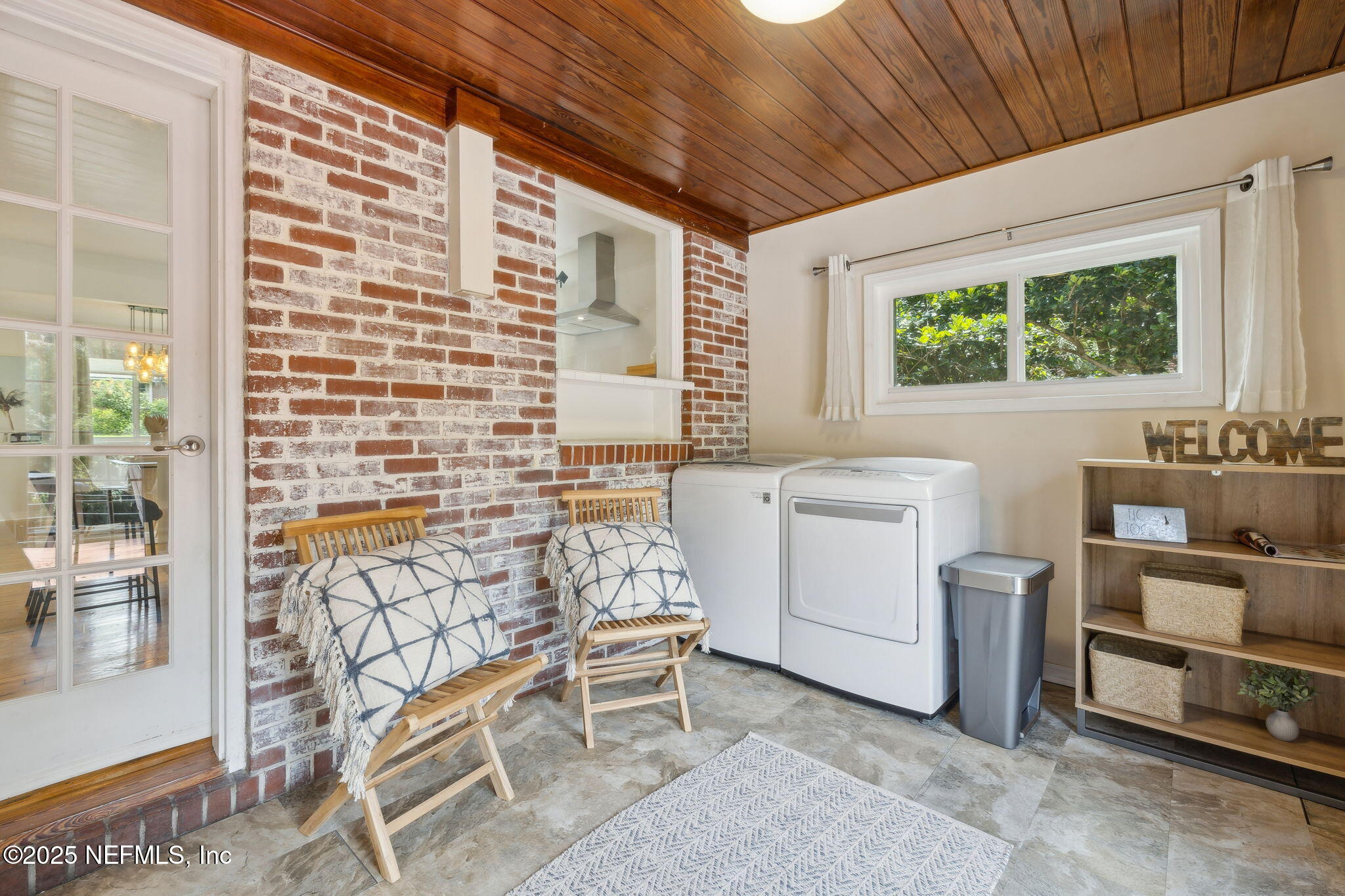 4341 WOODMERE Street