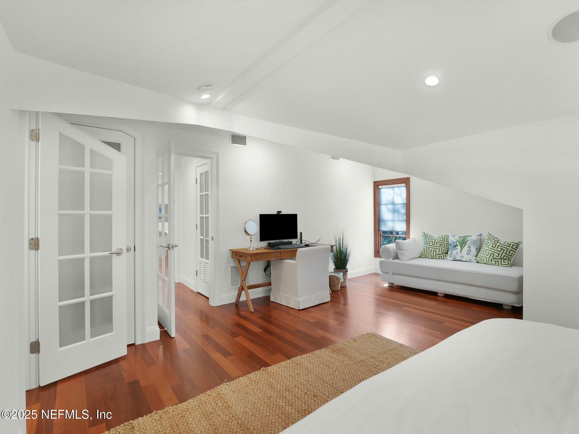 322 6TH Street