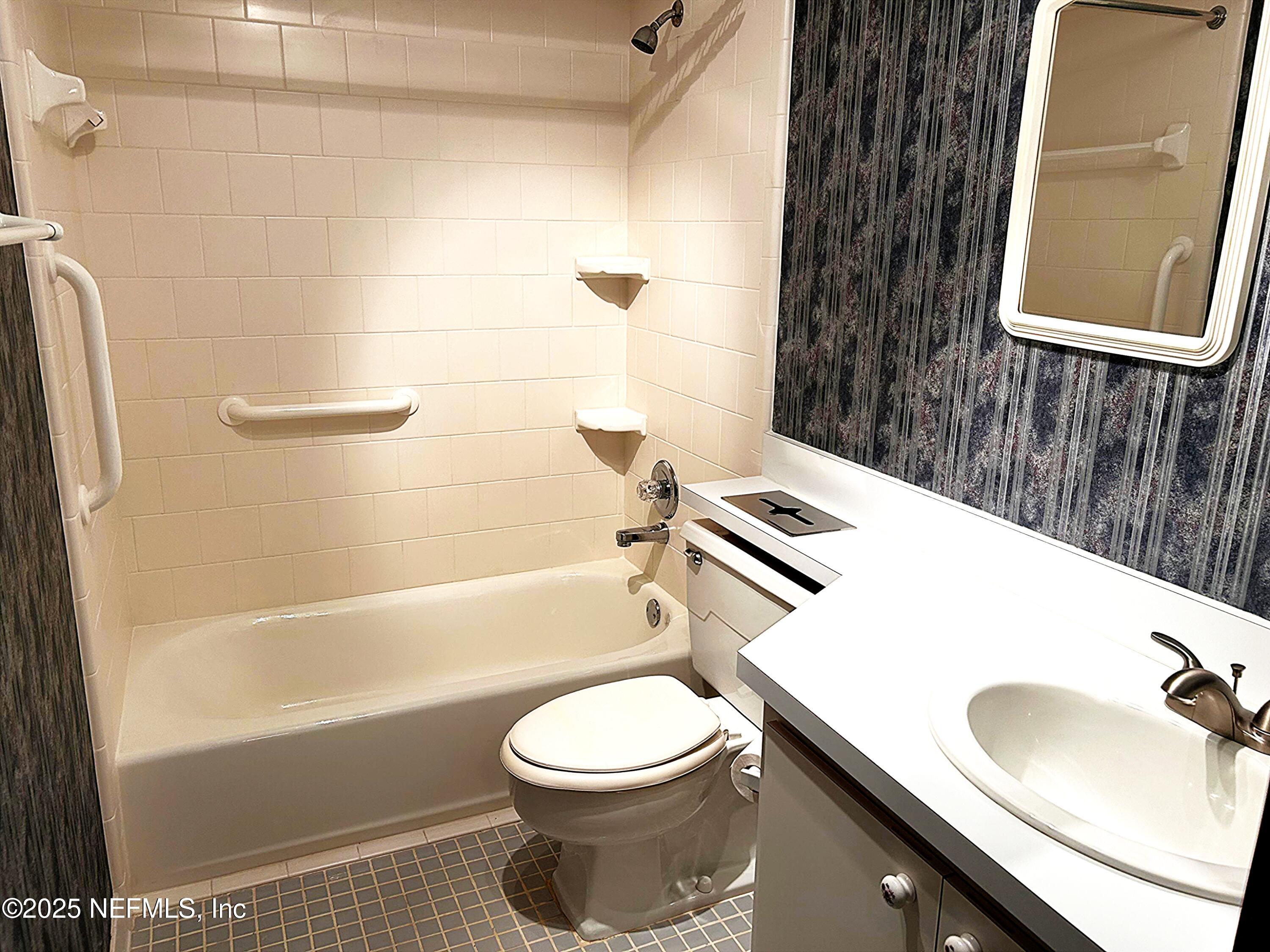 1830 SEVILLA Boulevard 207