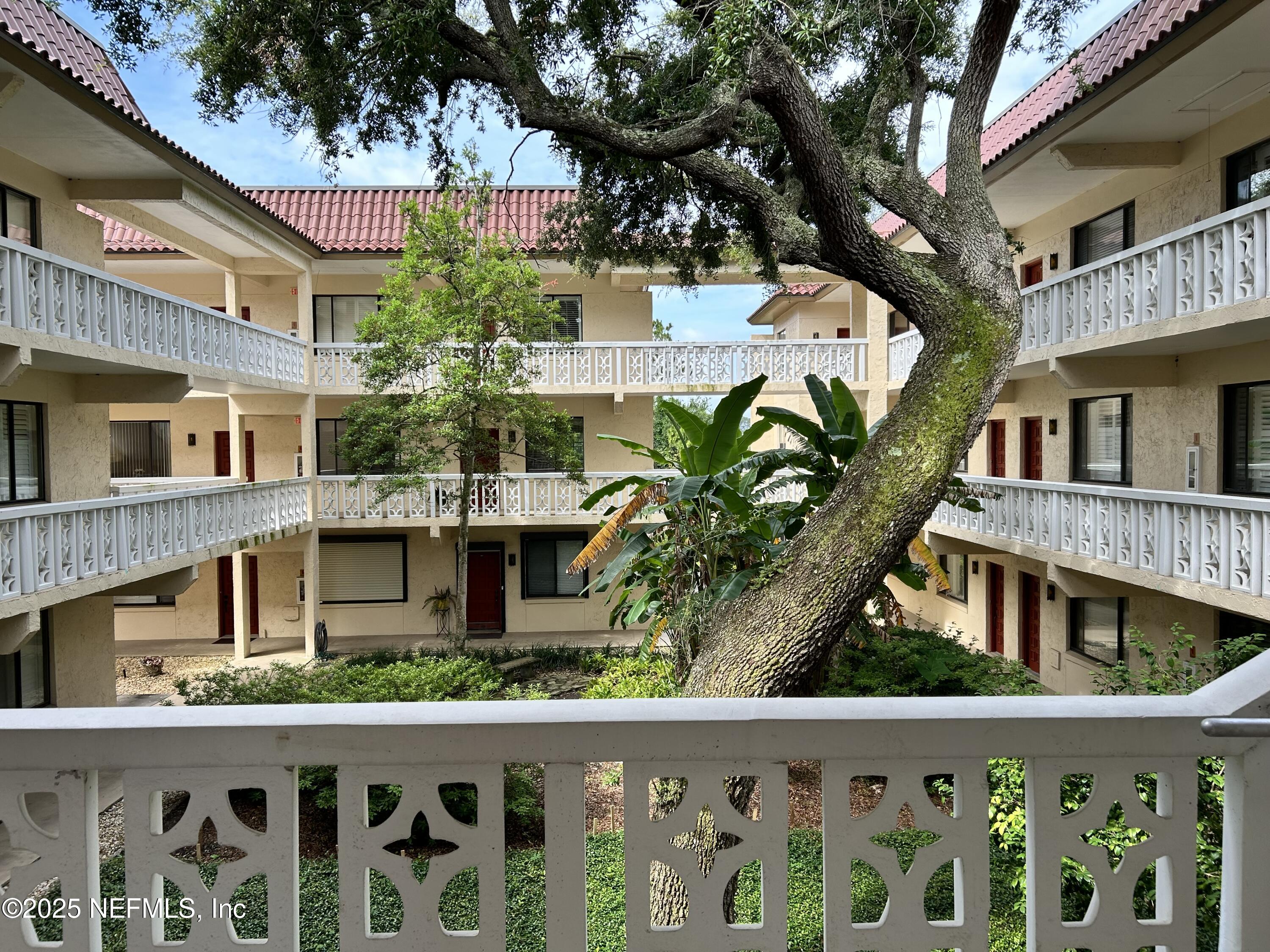 1830 SEVILLA Boulevard 207