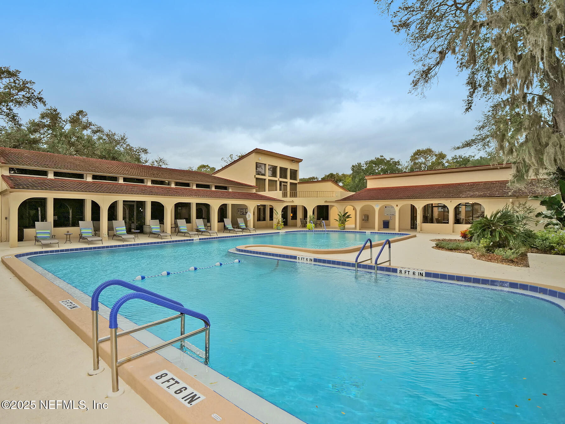 1830 SEVILLA Boulevard 207