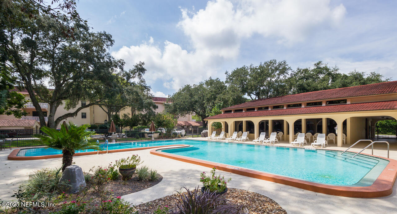 1830 SEVILLA Boulevard 207