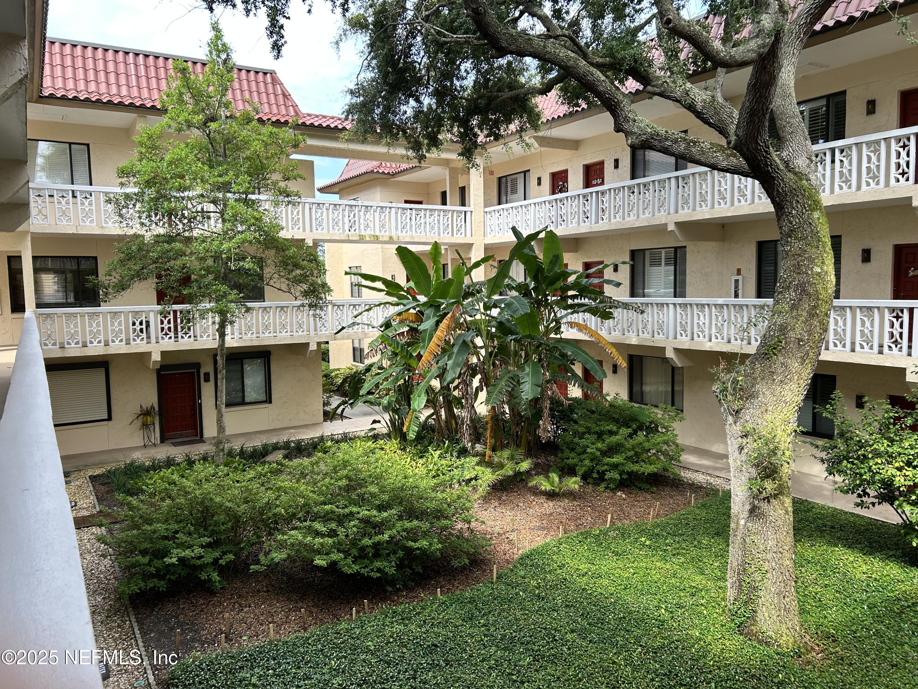 1830 SEVILLA Boulevard 207