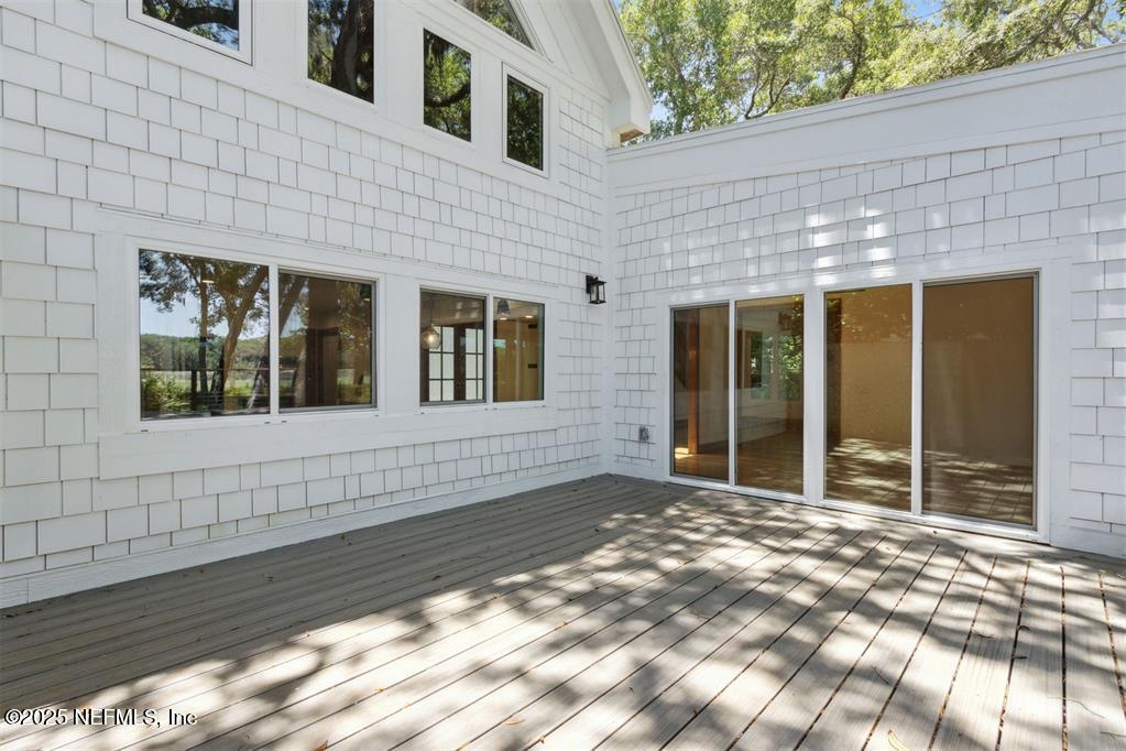 22 BELTED KINGFISHER Road