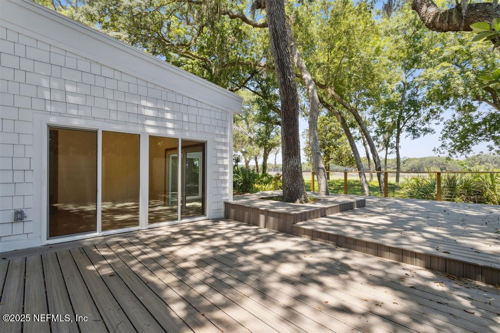 22 BELTED KINGFISHER Road