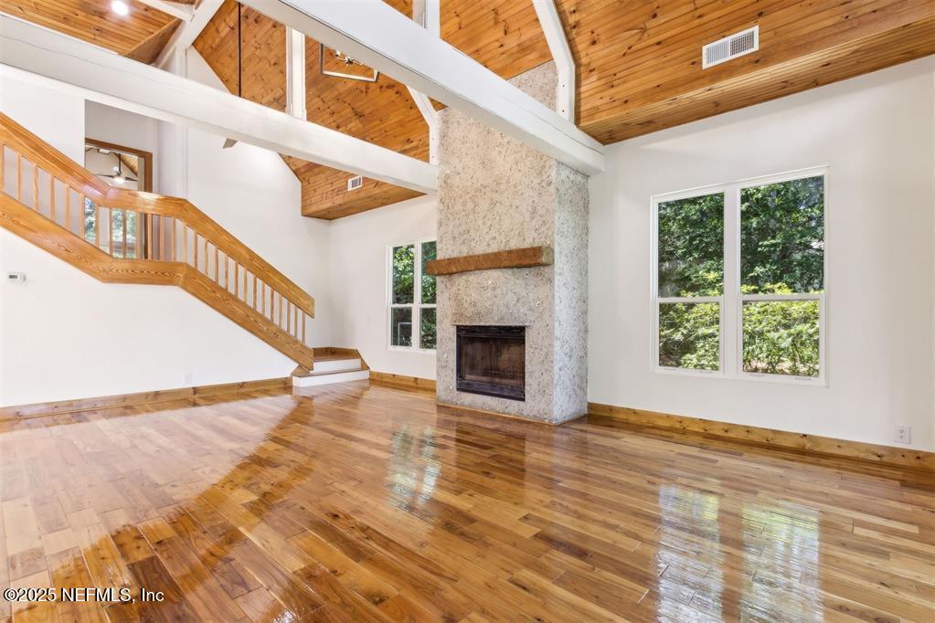 22 BELTED KINGFISHER Road