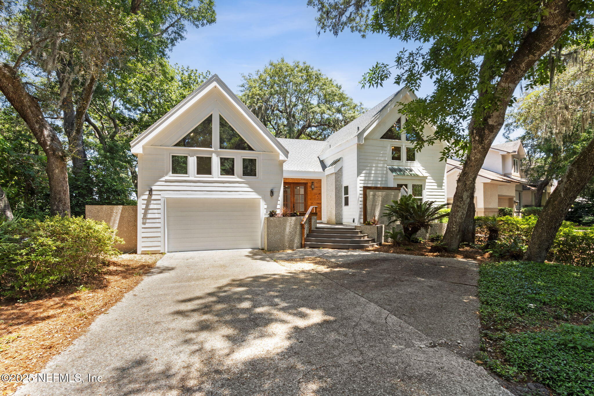 22 BELTED KINGFISHER Road